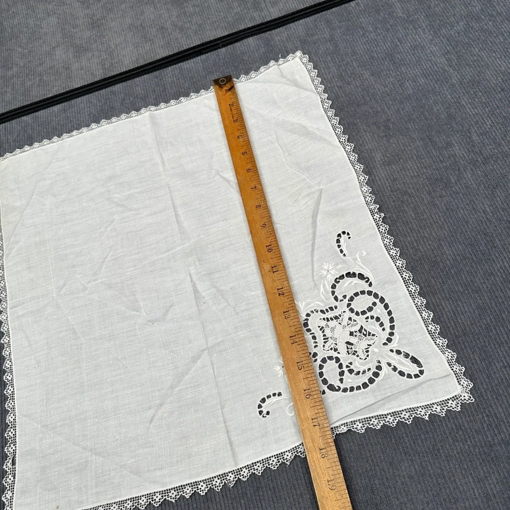 Vintage White Lace Trim Napkins Cutwork Embroidery Square Linens Set of 2 16x16